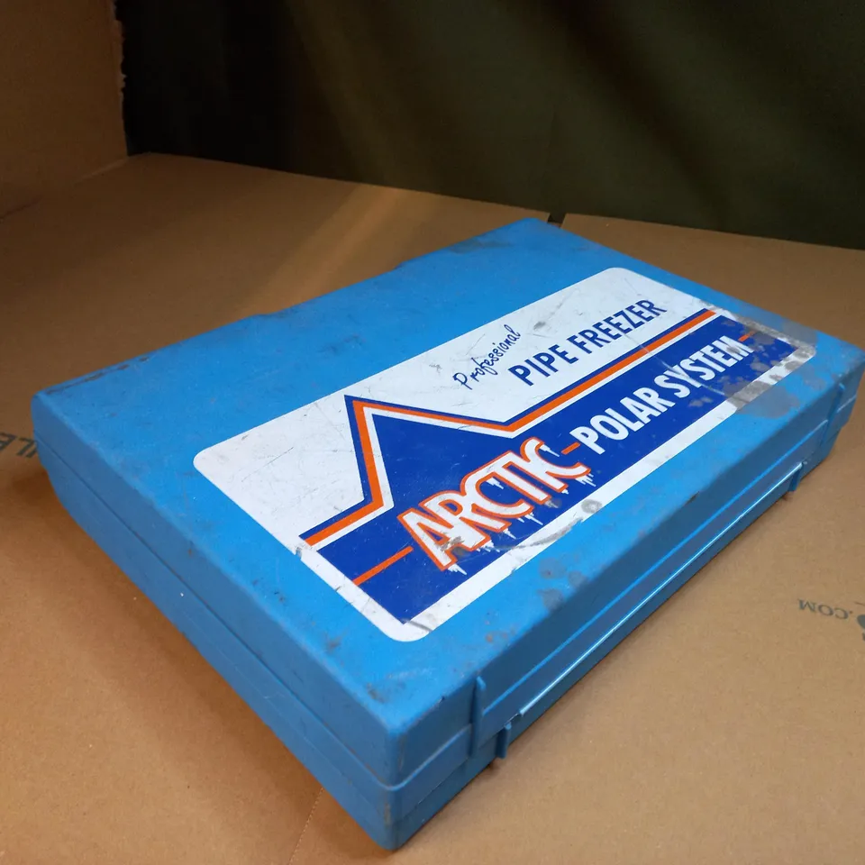 BOXED PROFESSIONAL PIPE FREEZER