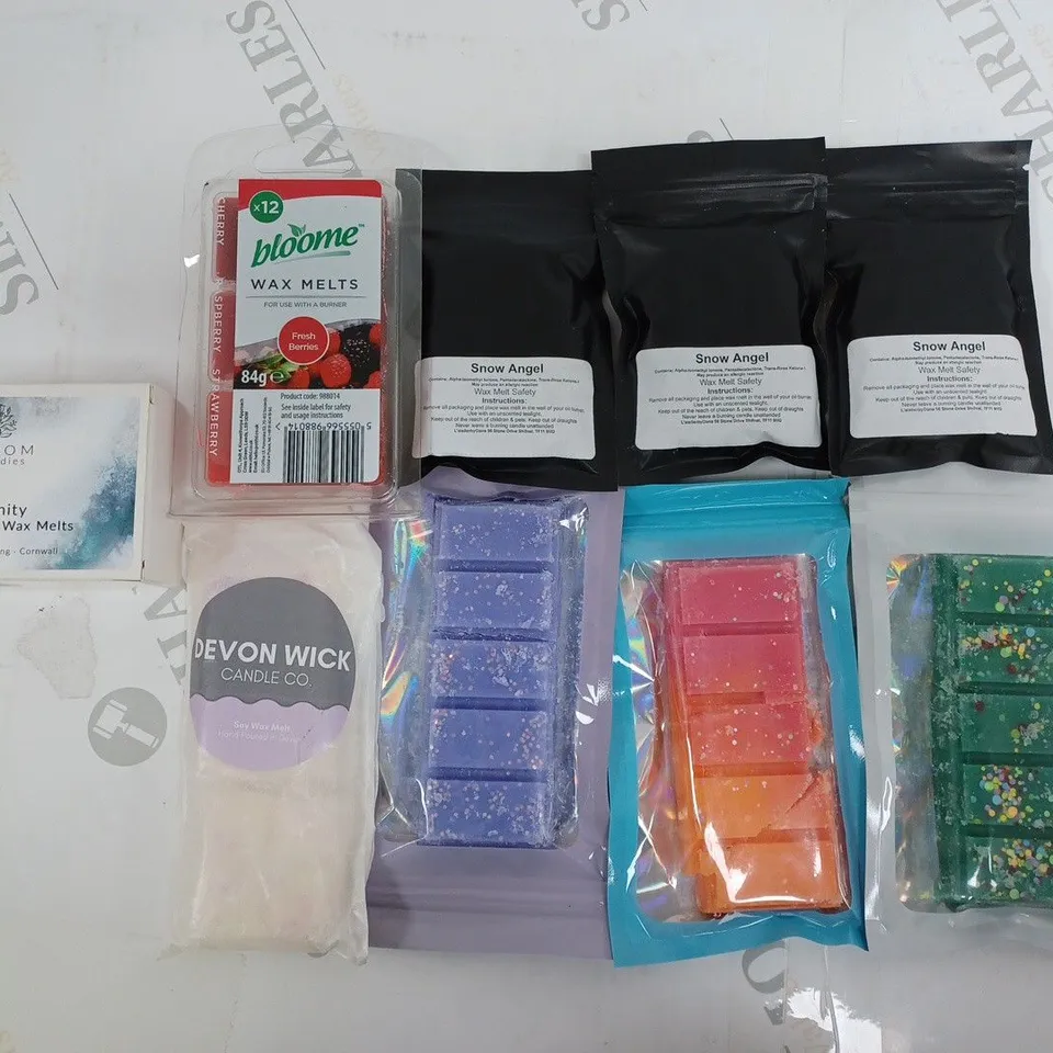 BOX OF ASSORTED WAX MELTS