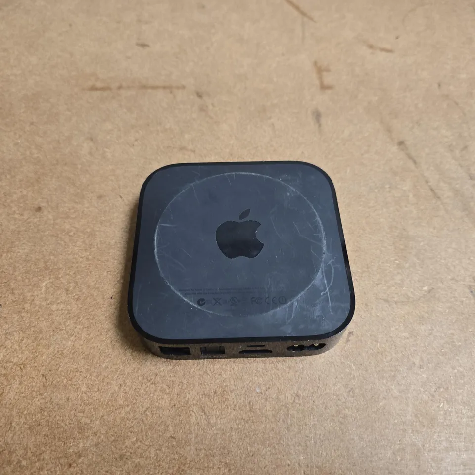 APPLE TV BLACK 3RD GENERATION MEDIA PLAYER UNBOXED