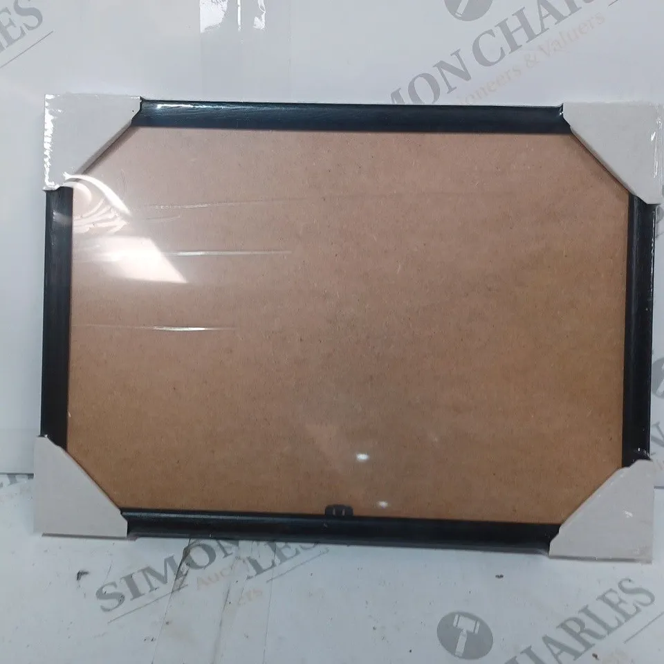 BOX OF APPROXIMATELY 20 BRAND NEW BLACK FRAMED WALL MOUNTABLE PHOTO FRAMES