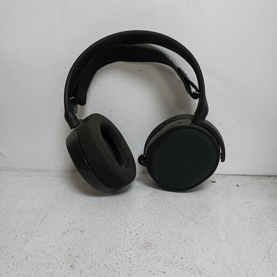 STEELSERIES GAMING HEADSET – BLACK 