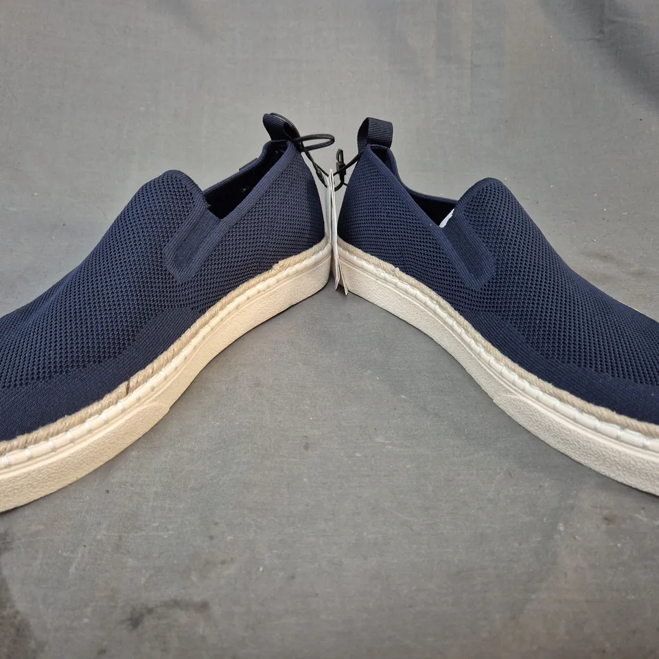 PAIR OF ZARA SLIP-ON SHOES IN NAVY EU SIZE 41