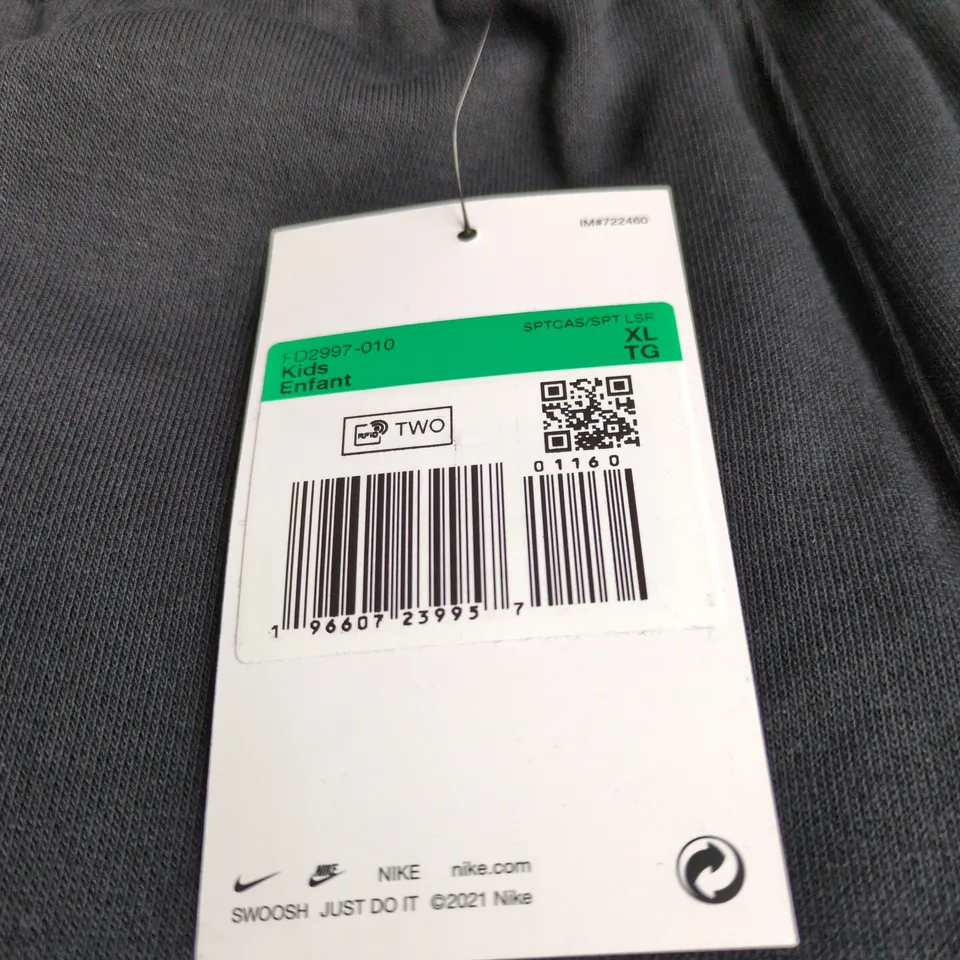 NIKE KIDS SHORTS – BLACK, SIZE XL (KIDS)