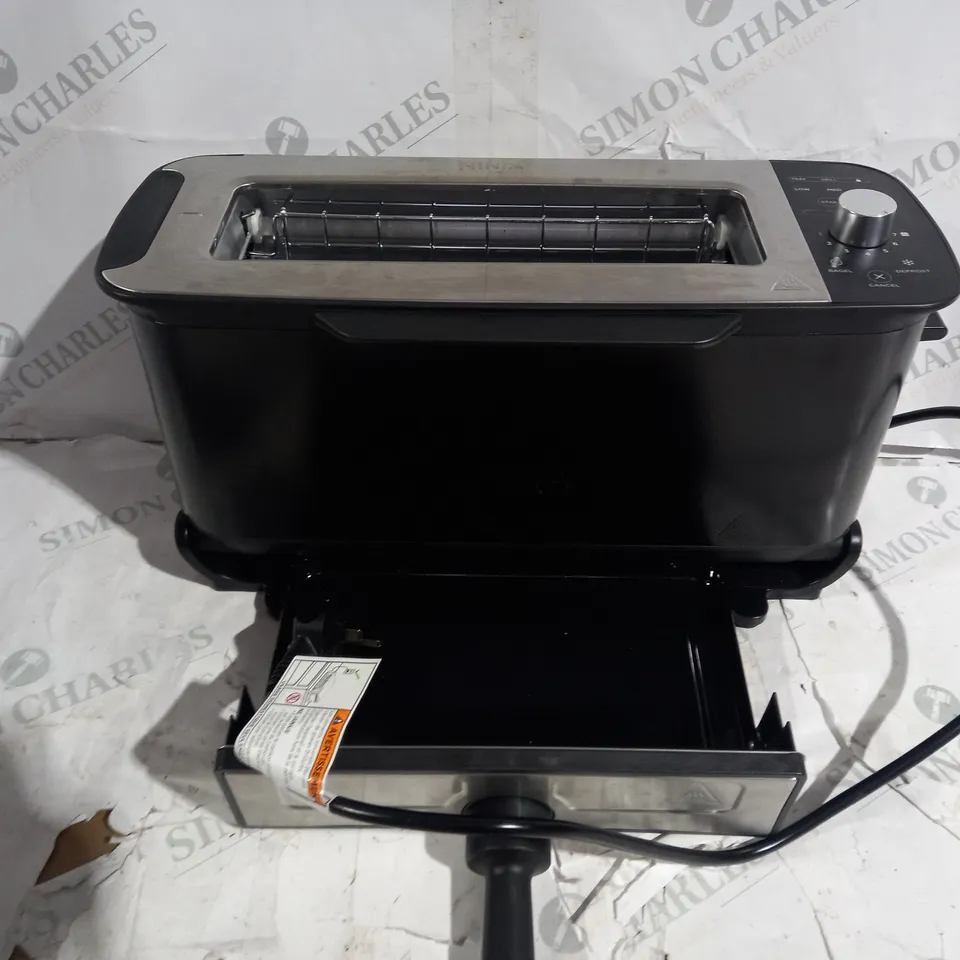 BOXED NINJA 2 IN 1 TOASTER & GRILL ST100UK