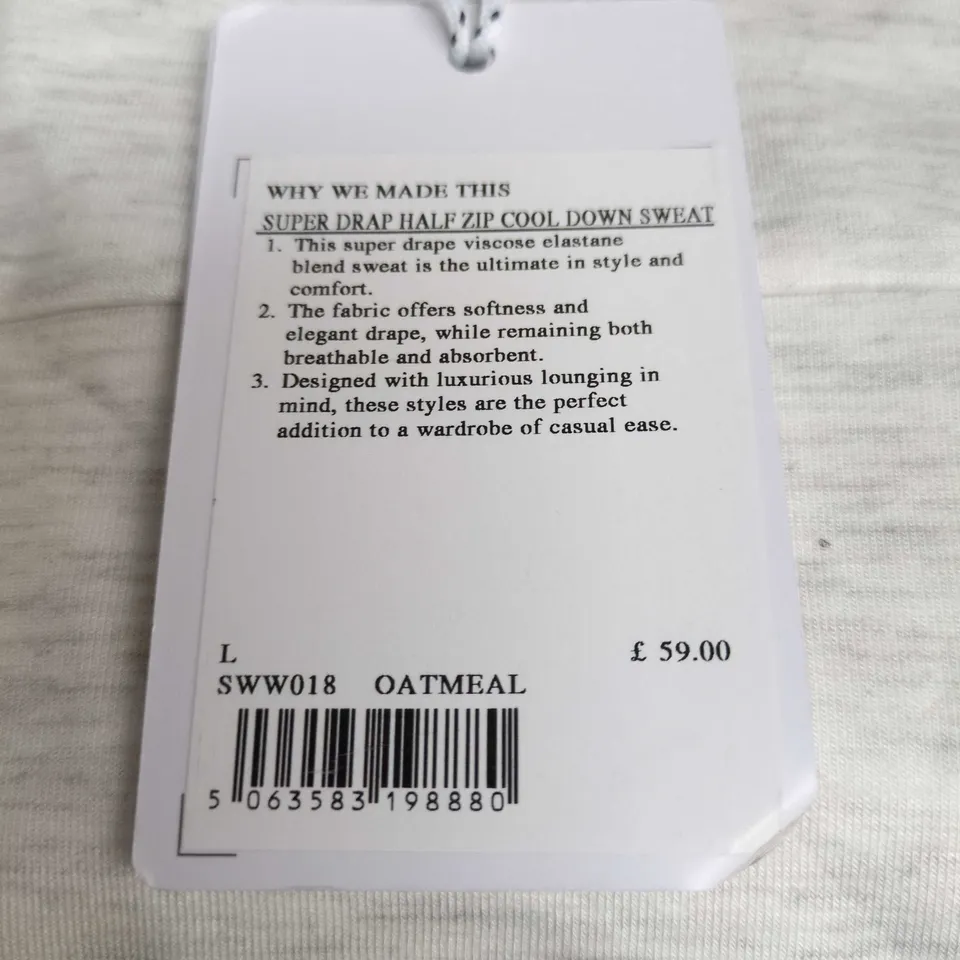 CREW CLOTHING COMPANY SPORT OATMEAL HALF ZIP SWEATSHIRT – SIZE L (SWW018)