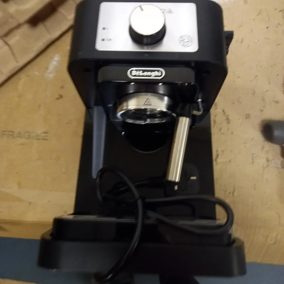 DELONGHI COFFEE MACHINE