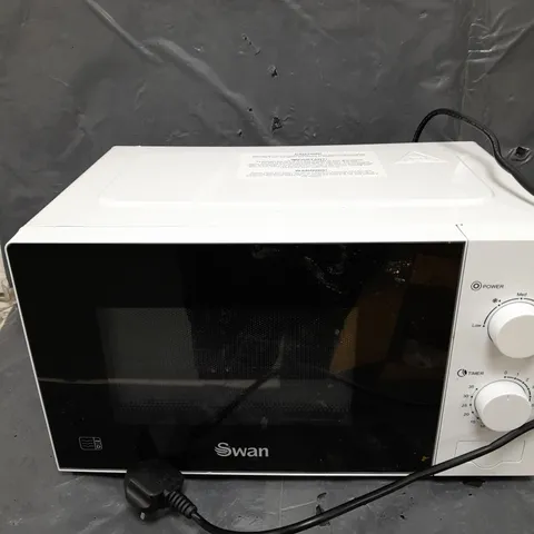 BOXED SWAN 20L 700W MANUAL MICROWAVE IN WHITE - COLLECTION ONLY