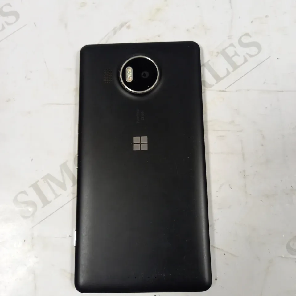 MICROSOFT RM-1085 SMARTPHONE 