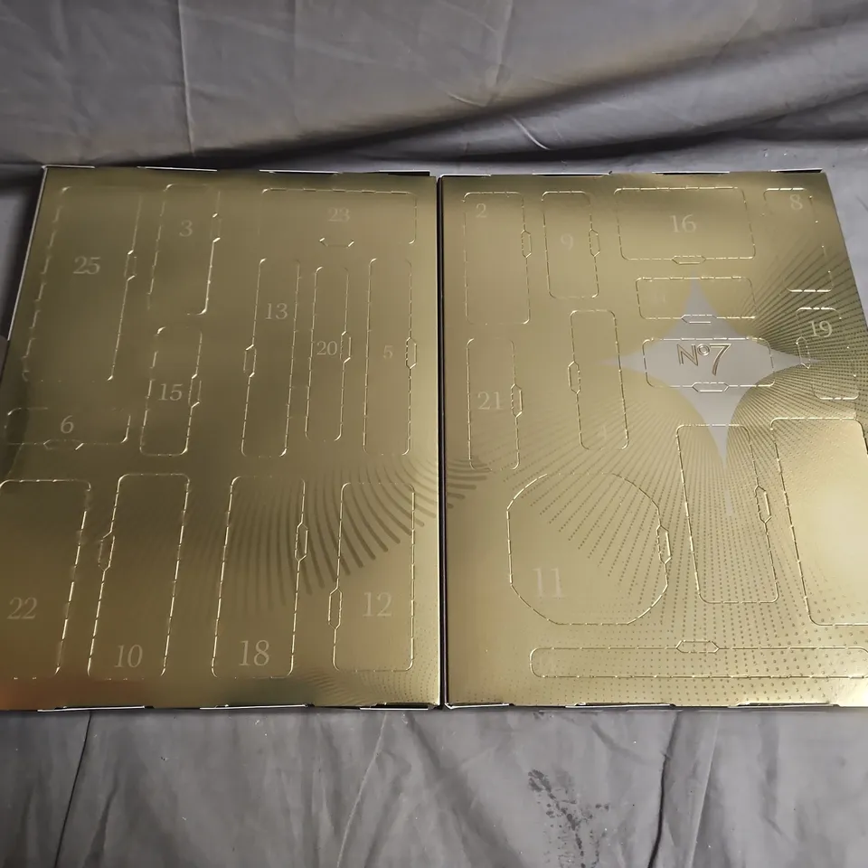 NO7 25 DAYS OF BEAUTY ADVENT CALENDAR