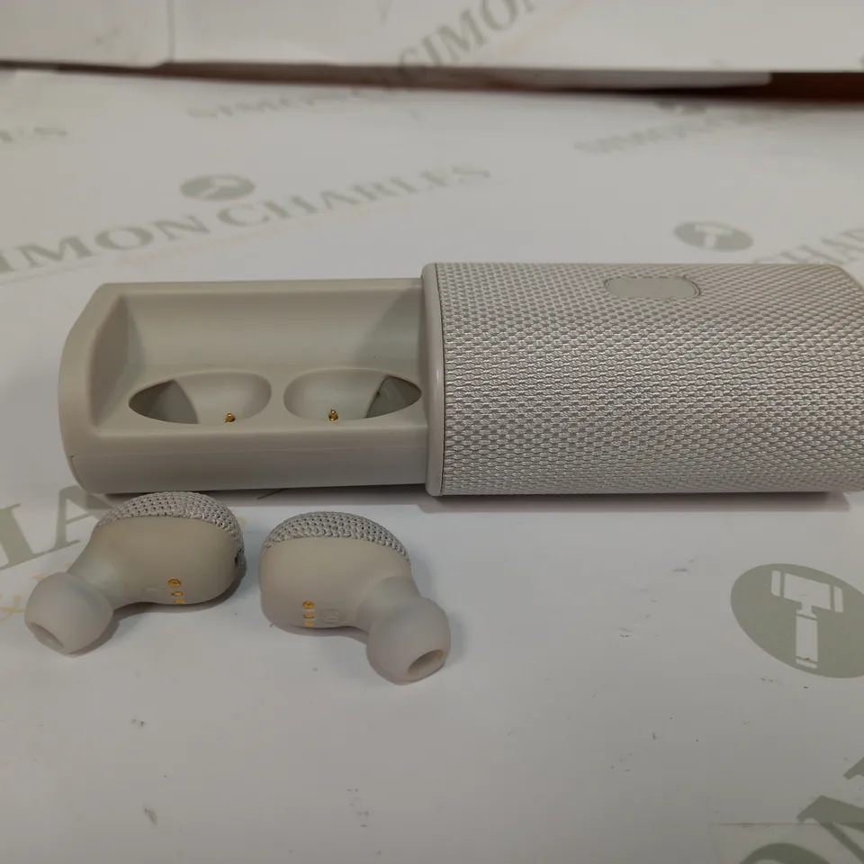 JQM ULTRA WIRELESS EARPHONES