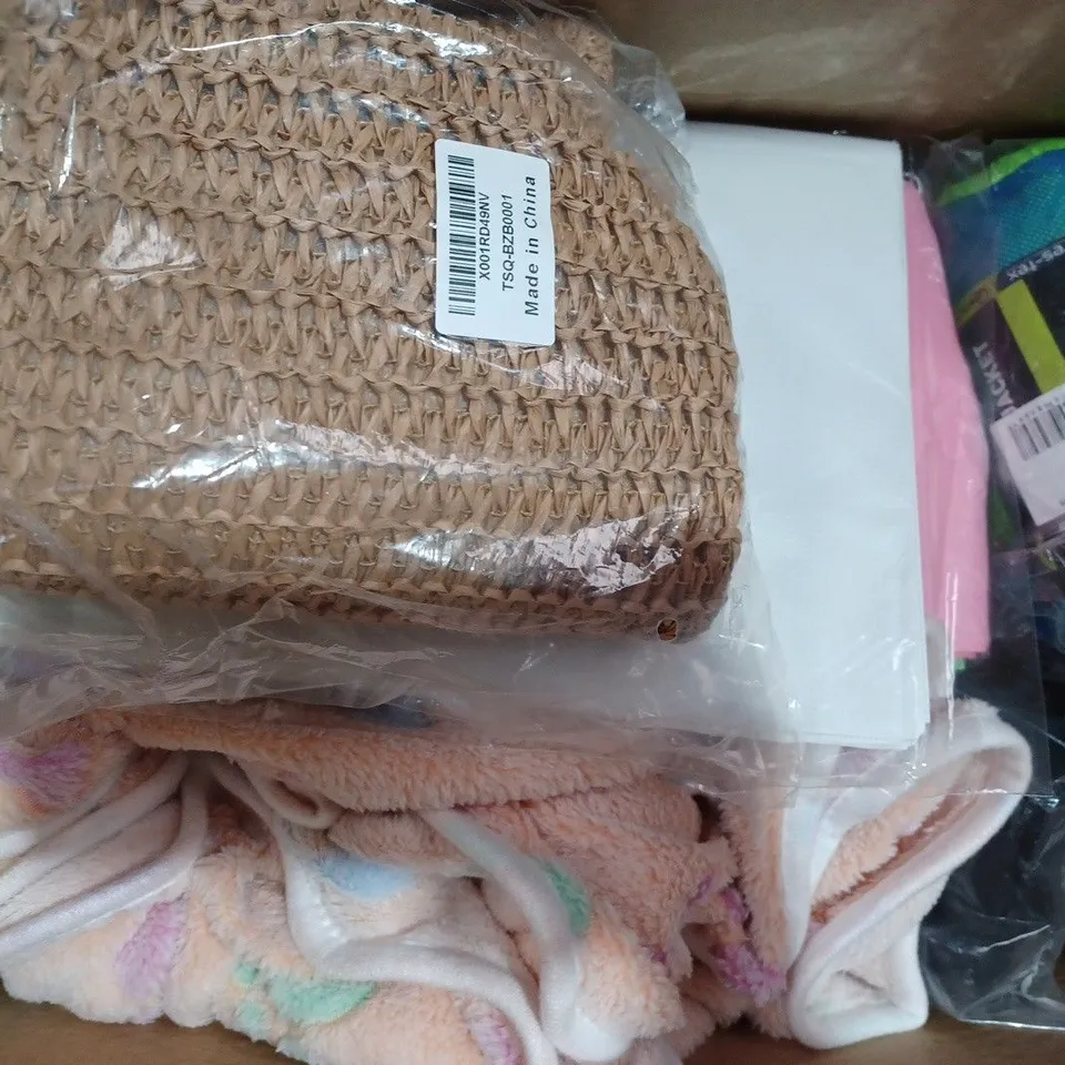 BOX OF APPROXIMATELY 10 ASSORTED HOUSEHOLD ITEMS TO INCLUDE BATH SHOWER HEAD & HOSE, CARPE DIEM A6 NOTEBOOK & PASSPORT HOLDER, FAVOUR BAGS, ETC