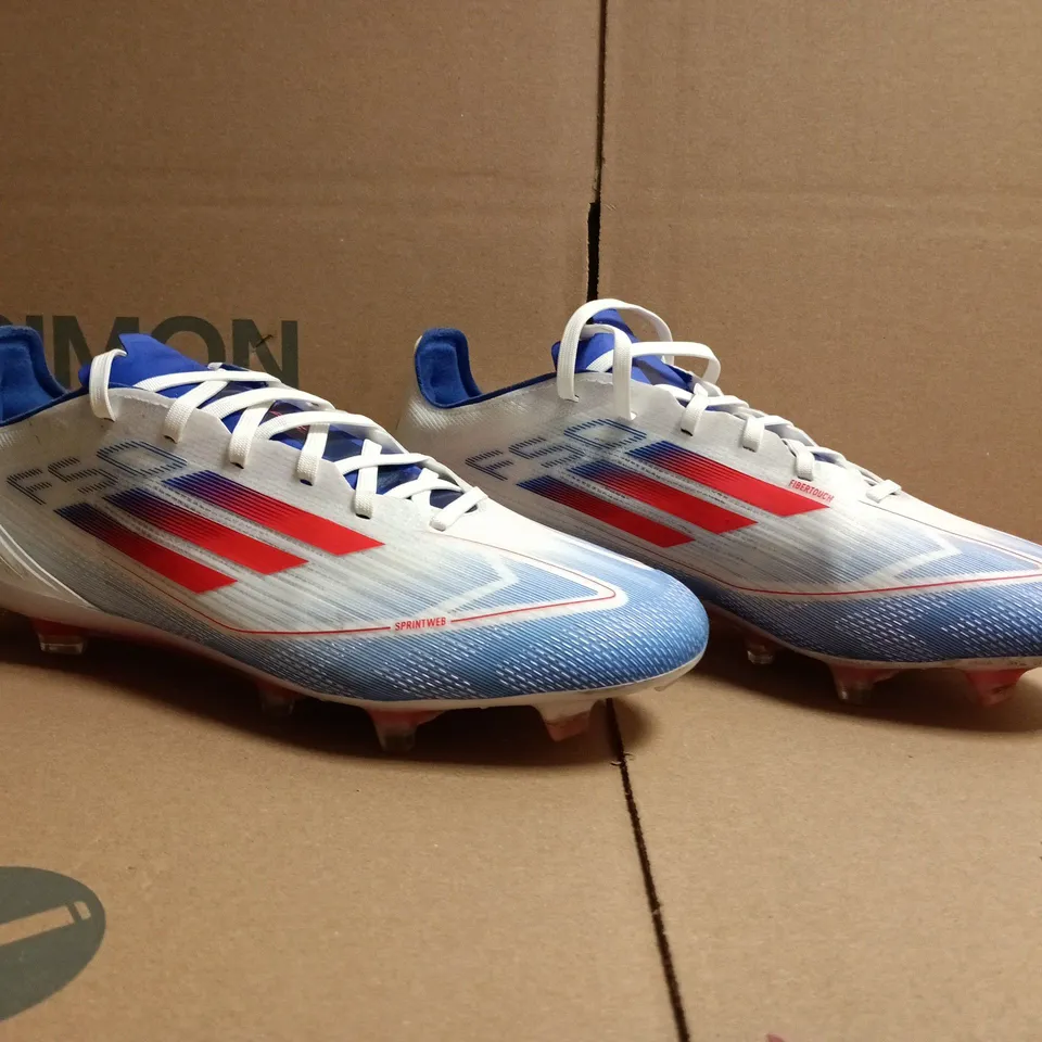 PAIR OF ADIDAS F50 FOOTBALLS BOOTS IN WHITE/BLUE/RED SIZE UK 9