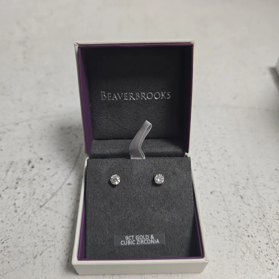 BEAVERBROOKS 9CT GOLD & CUBIC ZIRCONIA STUD EARRINGS – BOXED