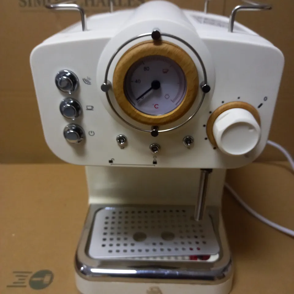 SWAN NORDIC ESPRESSO COFFEE MAKER - COTTON WHITE