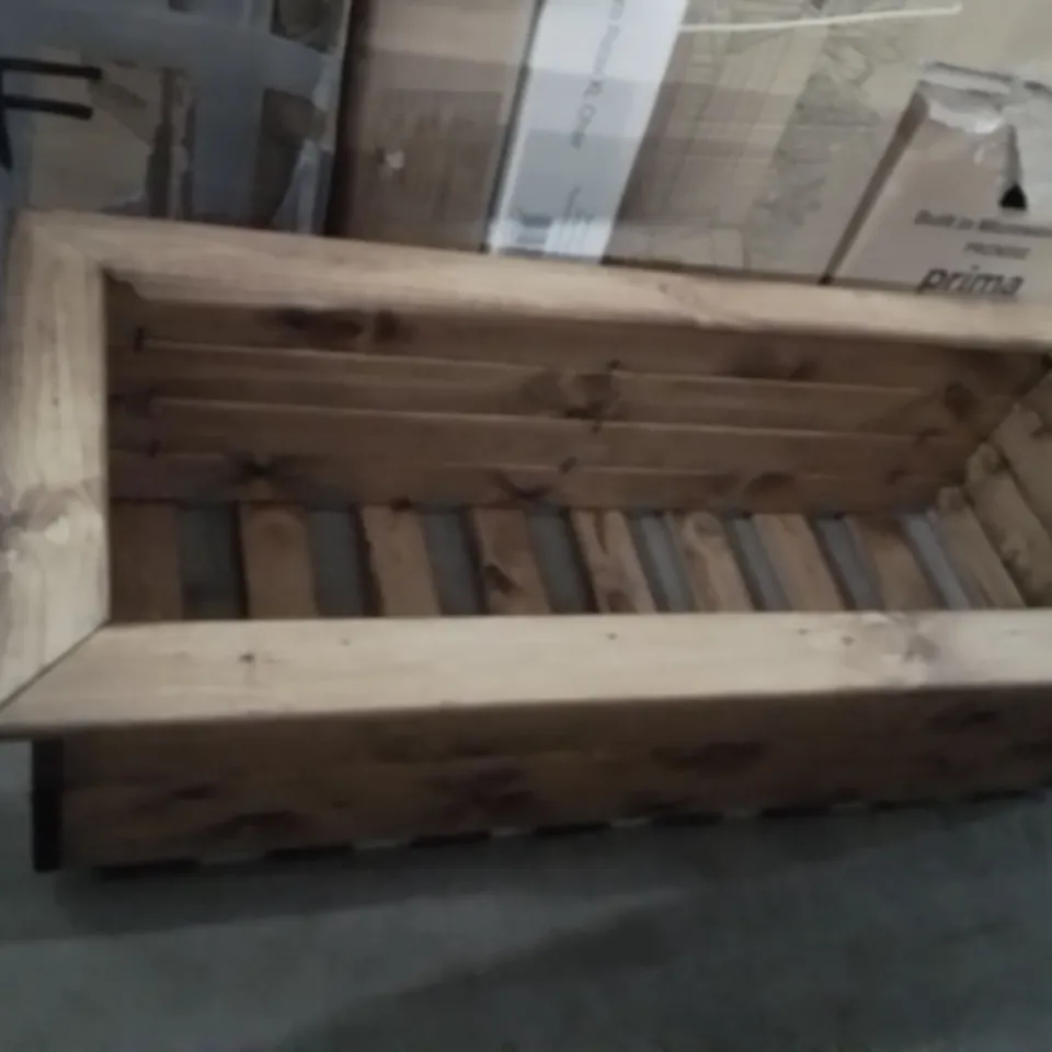 GARDEN PLANTER BOX