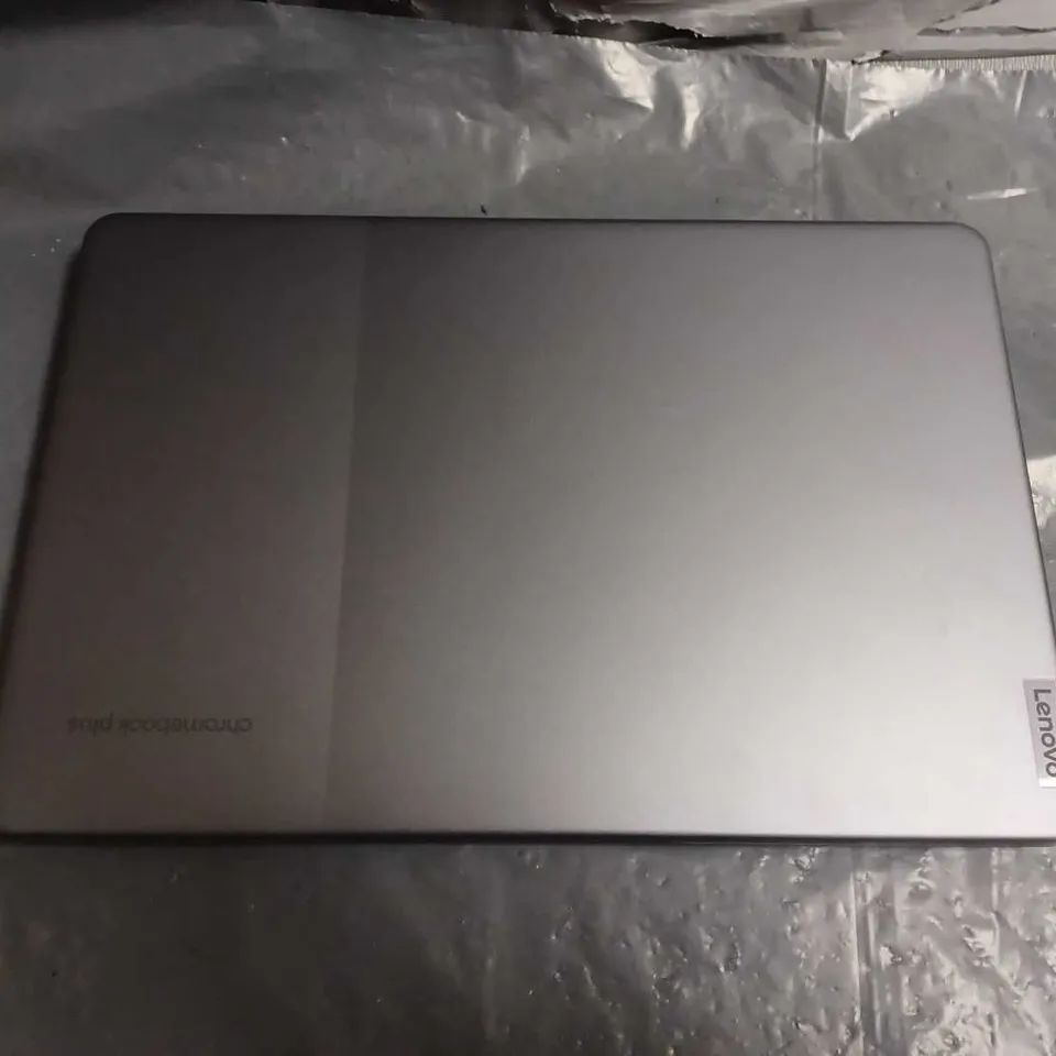 LENOVO CHROMEBOOK PLUS IP SLIM 3 INTEL CORE I3 LAPTOP IN SILVER