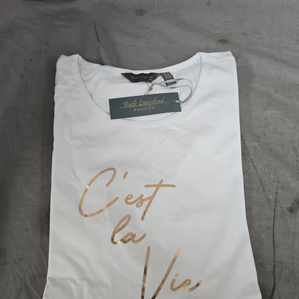 RUTH LANGSFORD FASHION WHITE T‑SHIRT WITH 'C'EST LA VIE' GOLD FOIL PRINT – WOMEN'S TOP UK 3XL