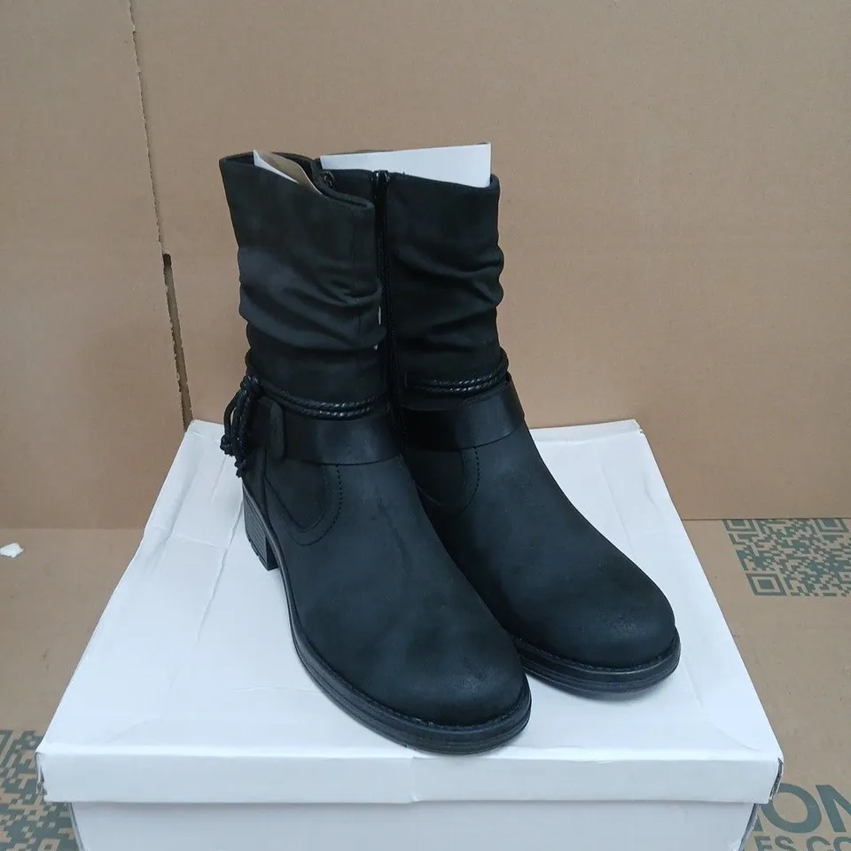 SHOES BY EMMA TARPORLEY BLACK ANKLE BOOTS – UK SIZE 6