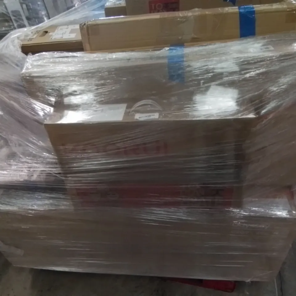 PALLET TO CONTAIN APPROXIMATELY 17 ASSORTED MONITORS INCLUDES