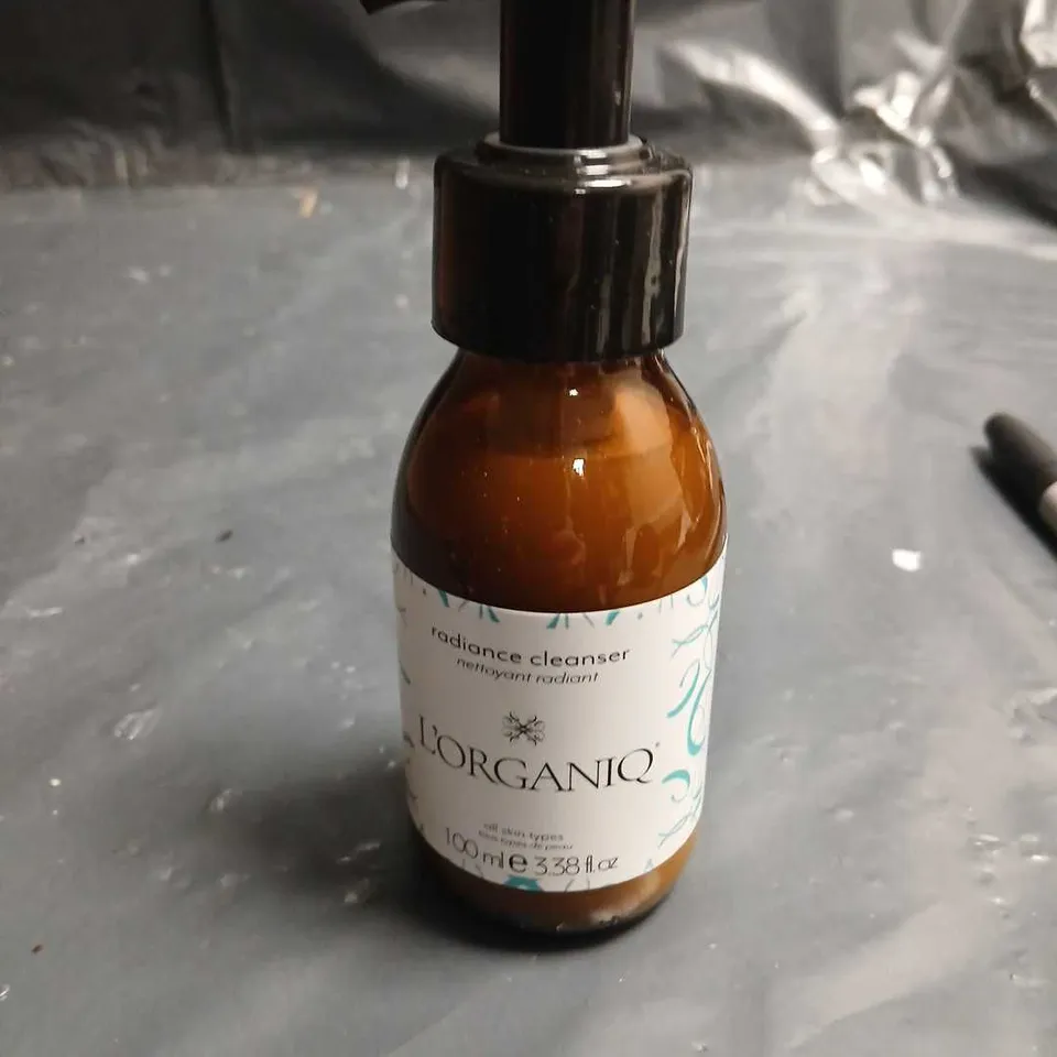 EIGHT L'ORGANIQ RADIANCE CLEANSER – 100 ML