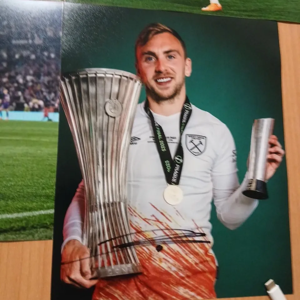 SIX ASSORTED SIGNED JARED BOWEN PHOTOGRAPHS FROM THE JUNE 2023  UEFA EUROPA CONFERENCE LEAGUE FINAL WHERE WEST HAM UNITED DEFEATED FIORENTINA 2-1 