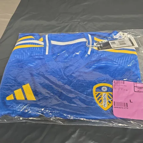 ADIDAS LEEDS FC TSHIRT BLUE/WHITE UK L