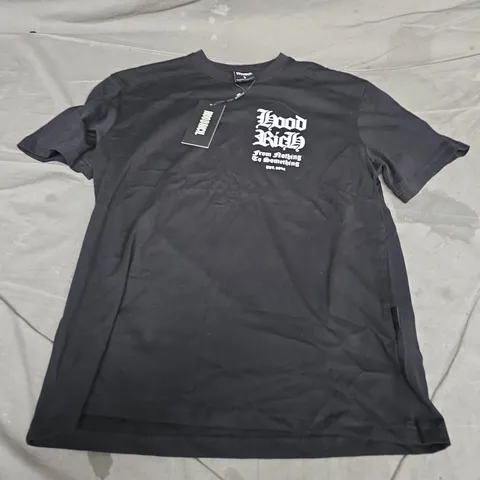 BLOOD YOUTH ASPHALT TEE BLACK, SIZE S – SHORT SLEEVE T‑SHIRT