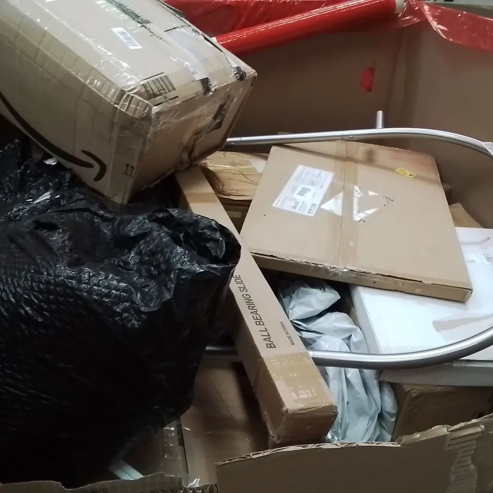 PALLET OF ASSORTED HOUSEHOLD GOODS AND PRODUCTS TO INCLUDE;BED RAIL,YOGA MAT,PICTURE FRAME 