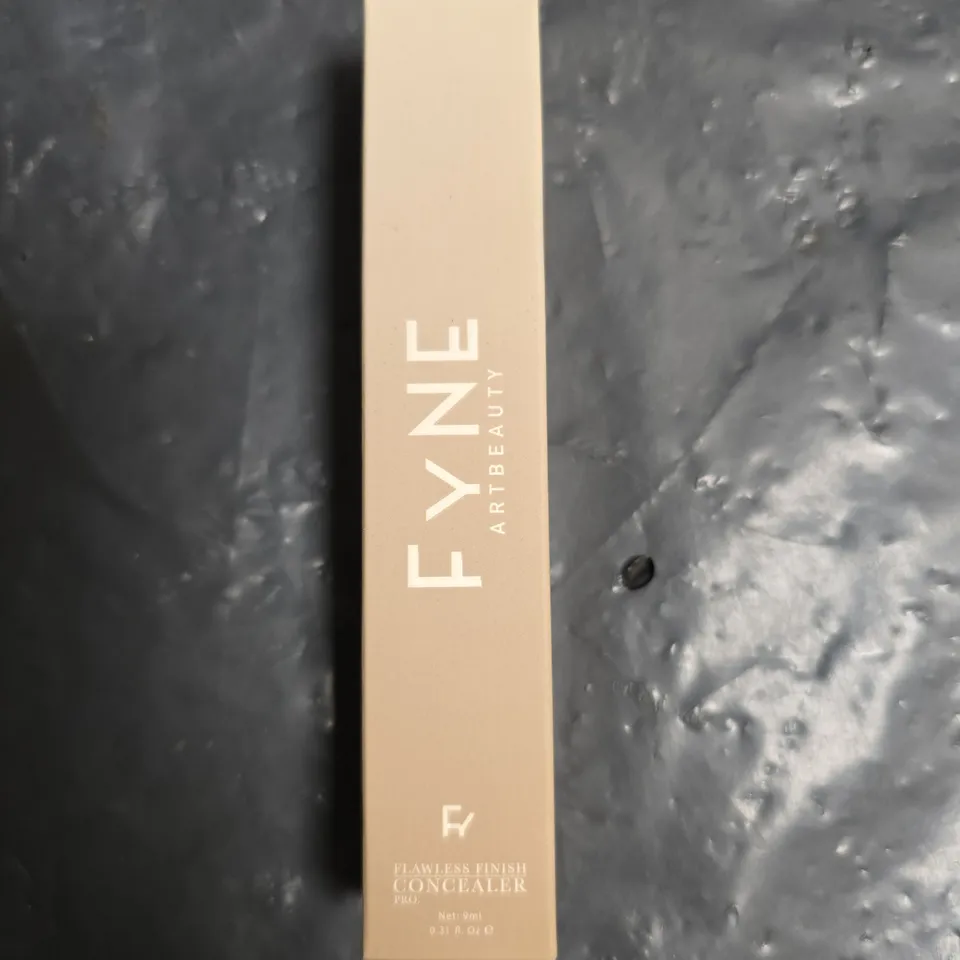 FYNE FLAWLESS FINISH CONCEALER PRO – 9ML - SHADE 38