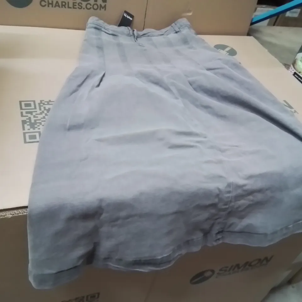 BOXED BRAND NEW APPROXIMATELY 6 SIMPLY BE KILT SKIRT GREY SIZE 16