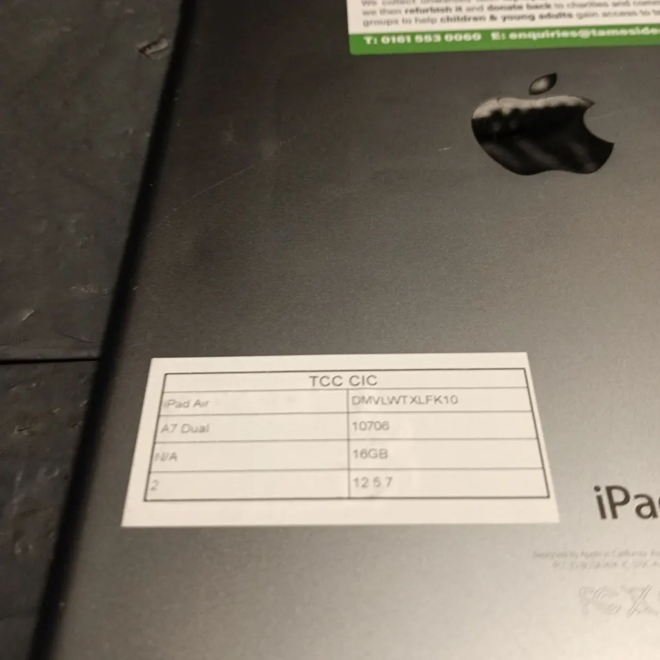 APPLE IPAD AIR 16GB – SILVER