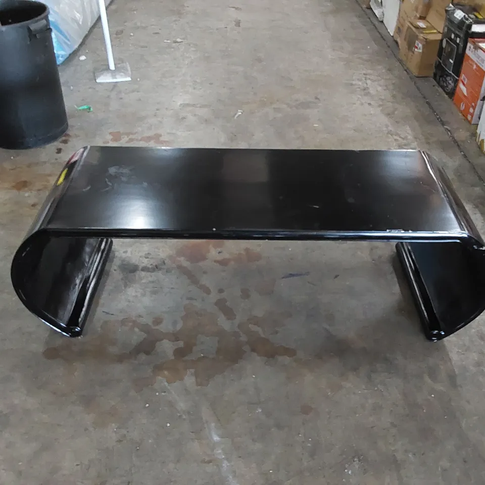 STYLISH & CONTEMPORARY COFFEE TABLE - BLACK 