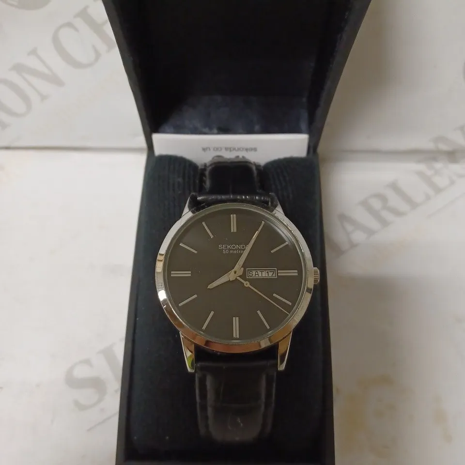 SEKONDA MEN'S DAY DATE LEATHER STRAP WRISTWATCH