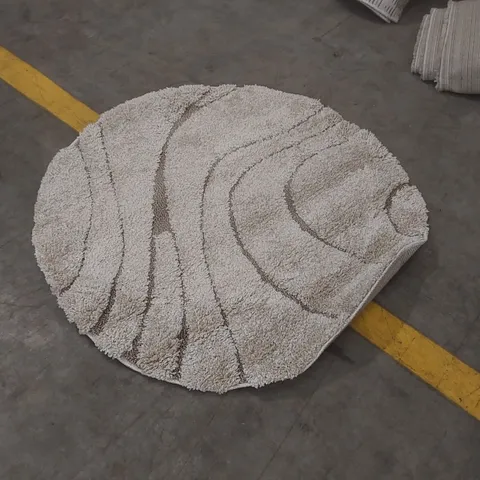 QUALITY ABTRACT AREA RUG - 100 x 100cm