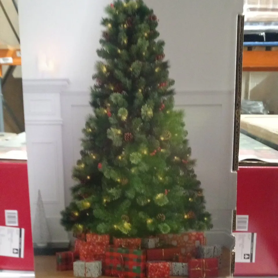 BRAND NEW BOXED 6FT PINE CONE AND BERRY TREE PRE-LIT
