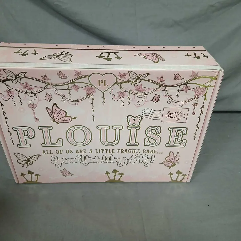 PLOUISE ALL OF US ARE A LITTLE FRAGILE BABE SPREAD YOUR WINGS AND FLY SEALED GIFT SET