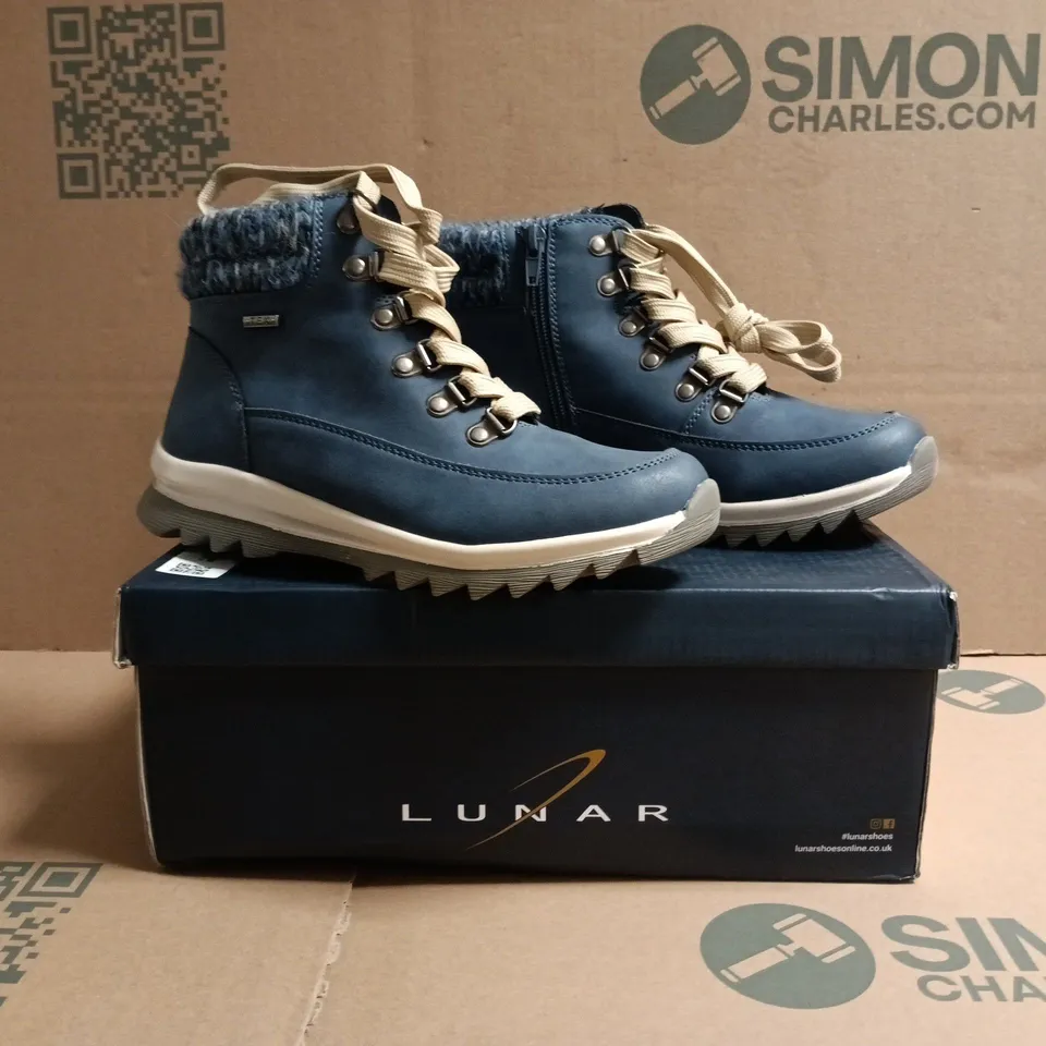 BOXED PAIR OF LUNAR ANKLE BOOTS IN MID BLUE SIZE UK 3