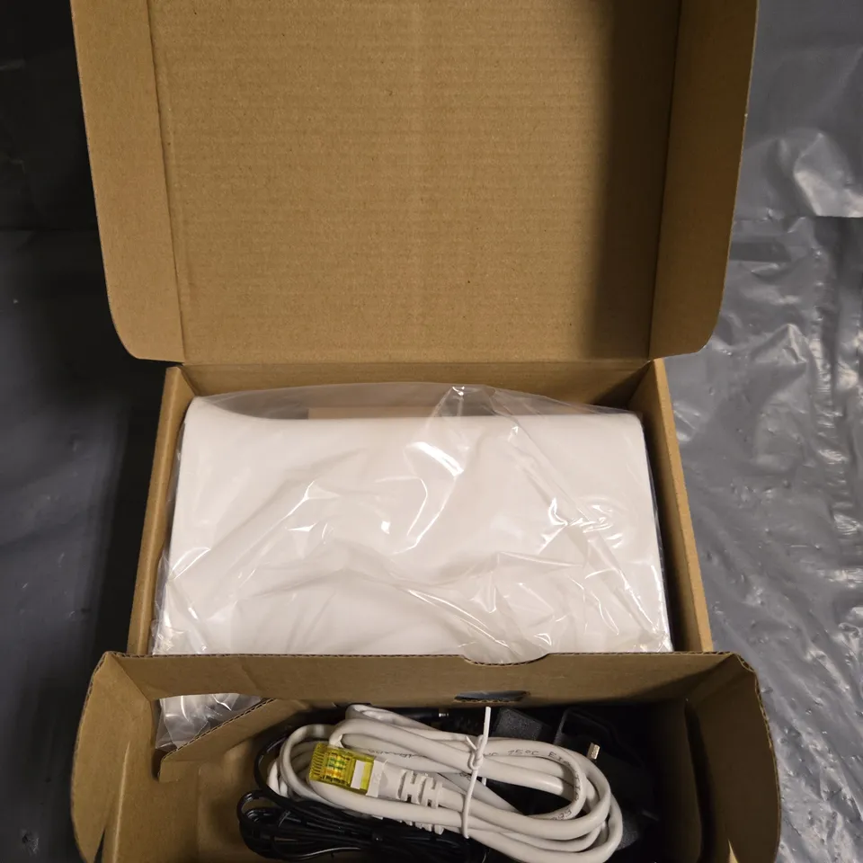 BOXED HYPEROPTIC TOTAL WIFI MINIHUB 