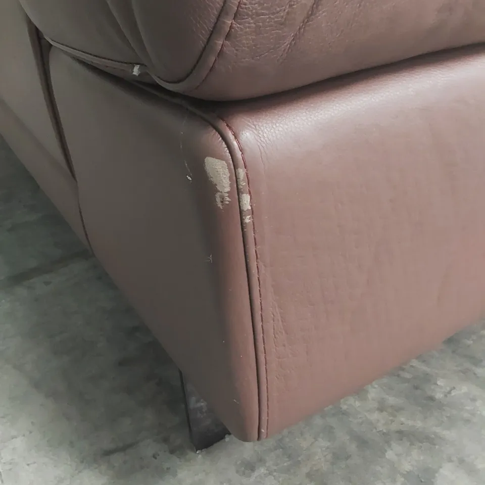 QUALITY DESIGNER ITALIAN MADE 2 SEATER LEATHER SOFA WITH ADJUSTABLE HEAD & ARMRESTS