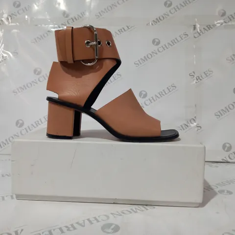 BOXED PAIR OF CΓLINE OPEN TOE BLOCK HEEL SANDALS IN NUDE EU SIZE 37