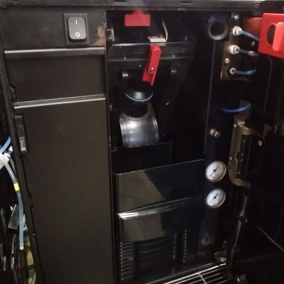 FRANKE A600 COFFEE MACHINE WITH FRIDGE