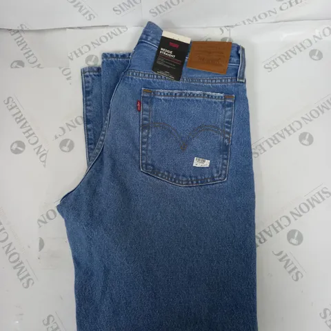LEVIS STRAUSS WEDGIE STRAIGHT DENIM JEANS SIZE W30 L28