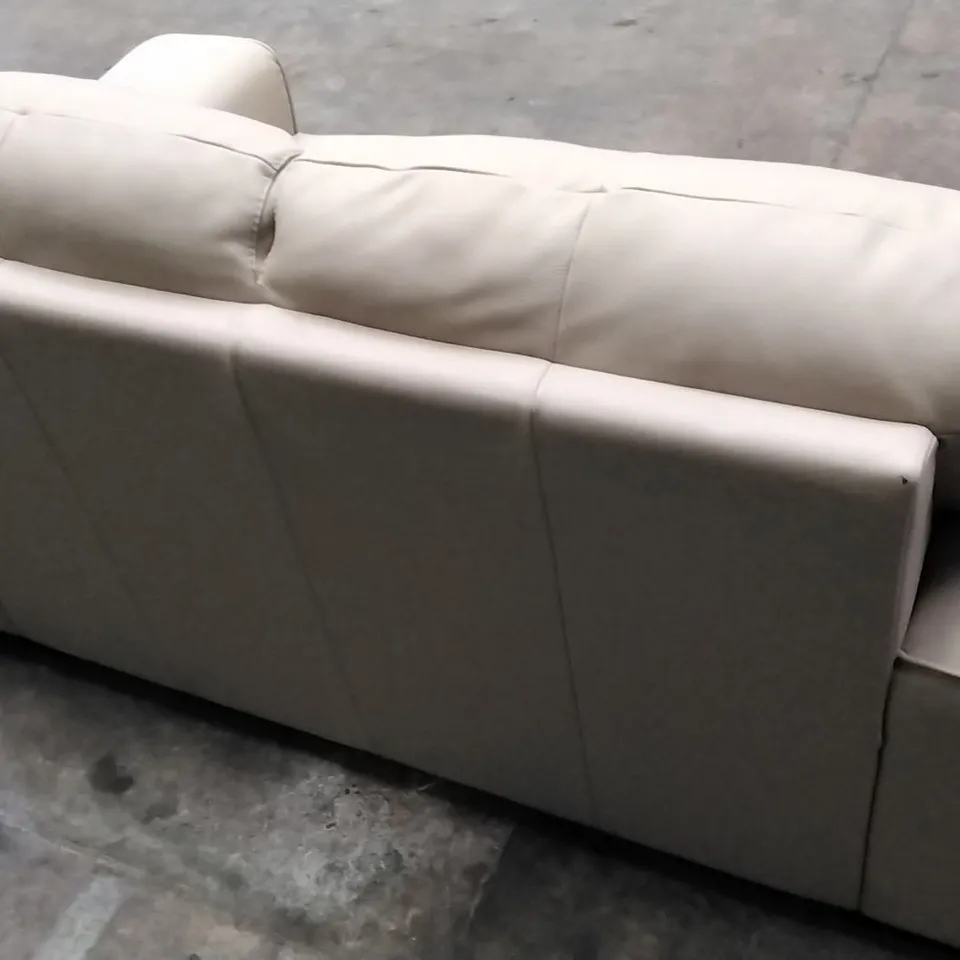 QUALITY ITALIAN DESIGNER ARENA LOVESEAT IN BEIGE LEATHER 