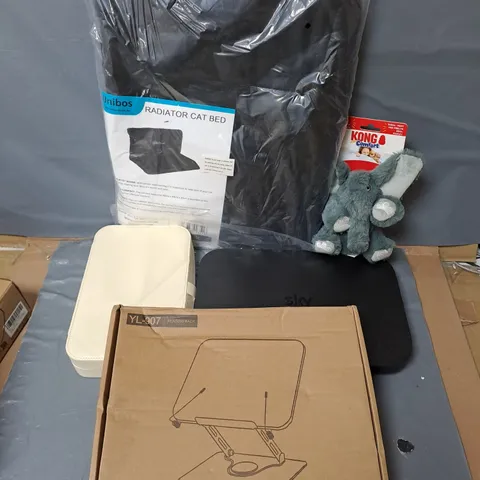APPROXIMATELY 25 ASSORTED HOUSEHOLD ITEMS TO INCLUDE READING RACK, RADIATOR CAR BED, SKY BOX, ETC - COLLECTION ONLY