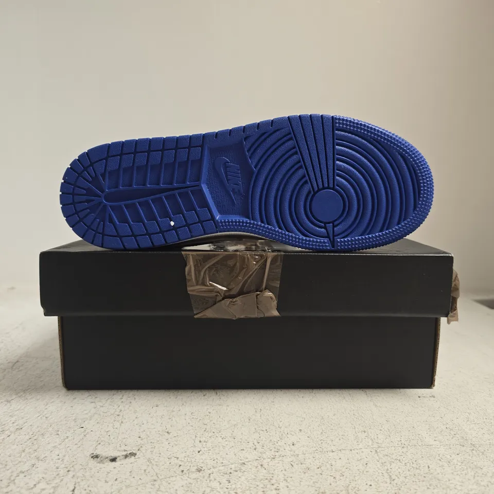 BOXED PAIR OF AIR JORDAN 1 LOW TRAINERS WHITE/BLUE/BLACK/PASTEL LIME SIZE UK 4.5