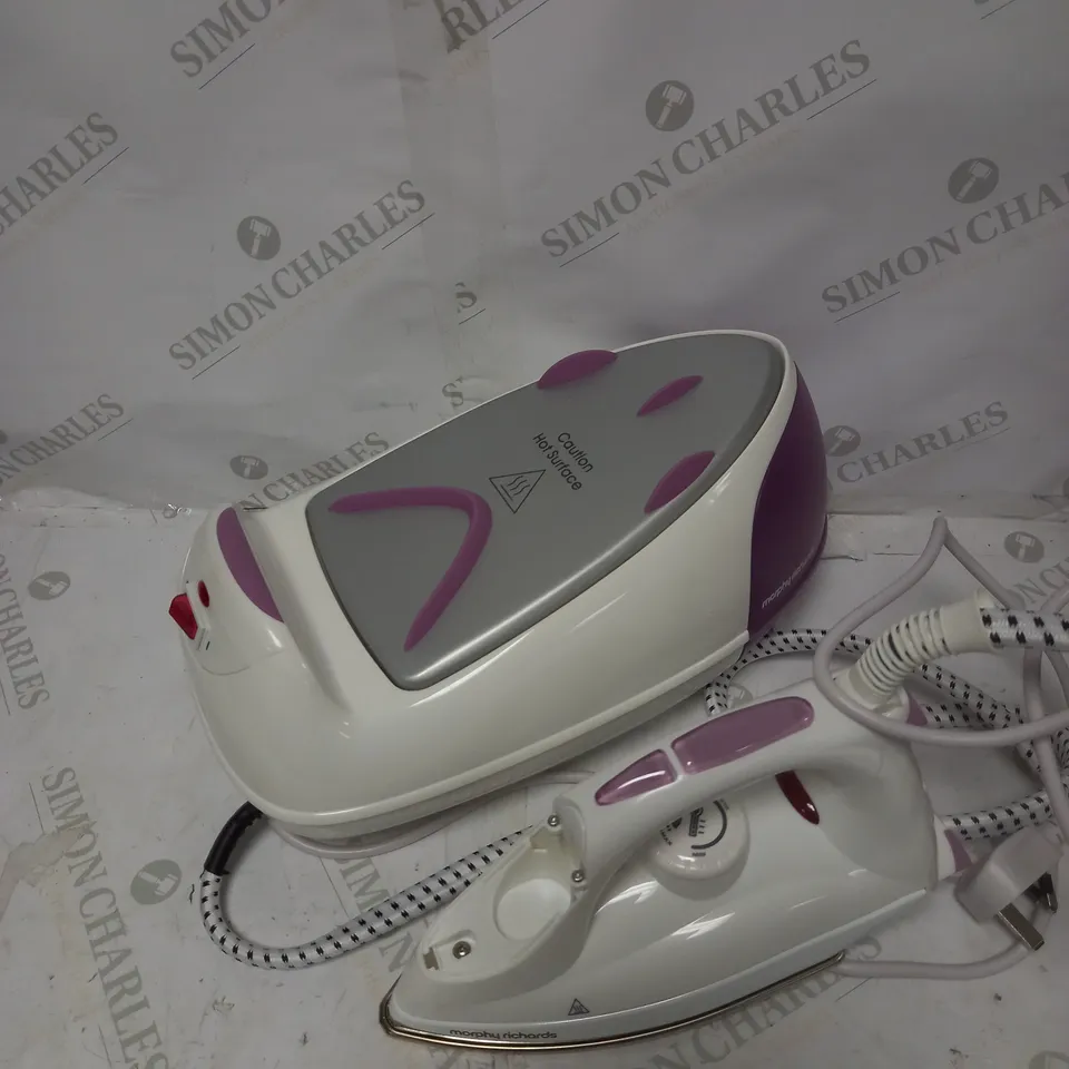 MORPHY RICHARDS JET STEAM GENERATOR IRON PINK/WHITE