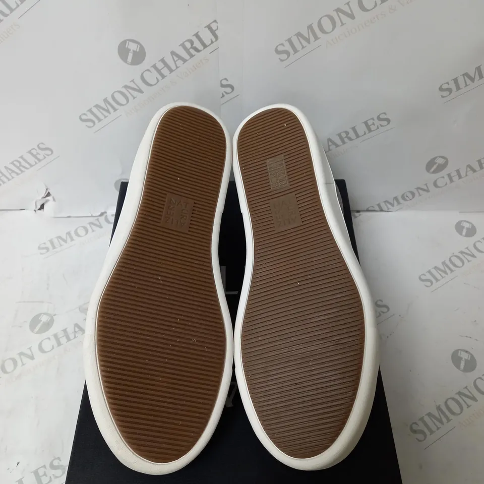 BOXED NATURA SNAKE SKIN PRINTED TRAINER - SIZE 6.5