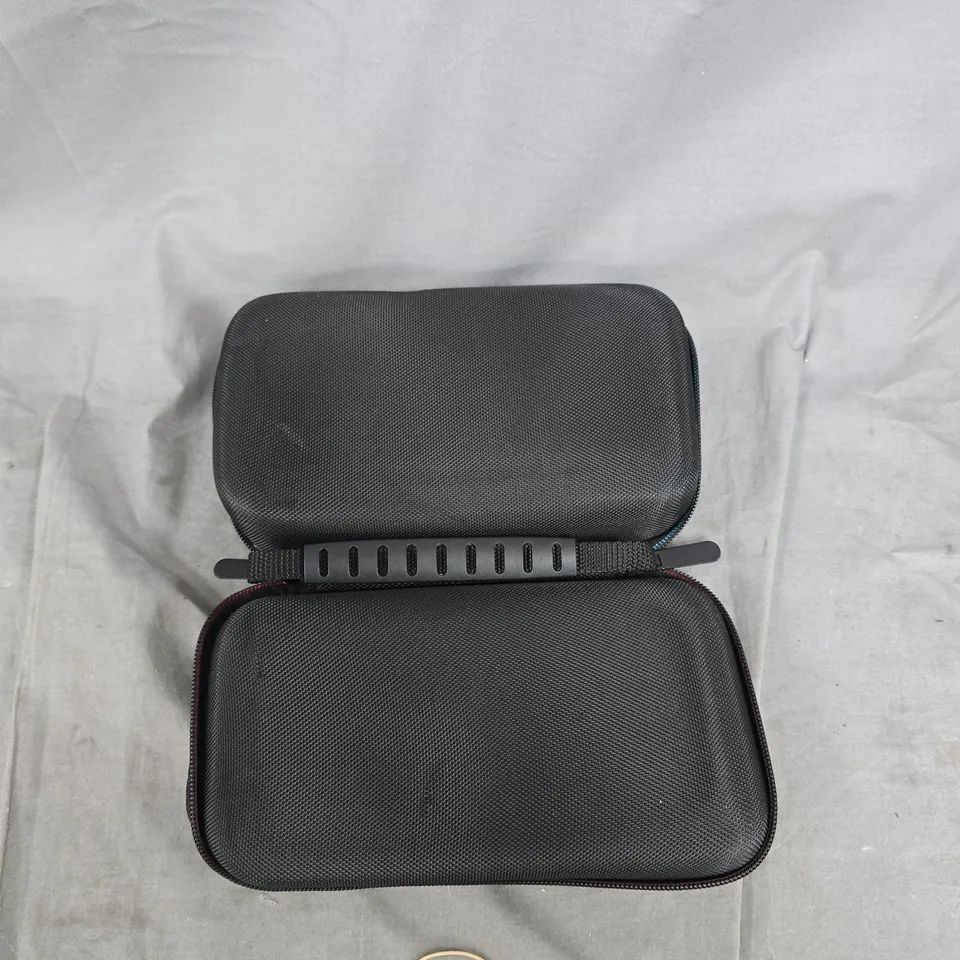 BOX OF APPROXIMATELY 20 HOUSEHOLD ITEMS TO INCLUDE, BATHROOM MAT, CARRY CASE AND BEDROOM PILLOW