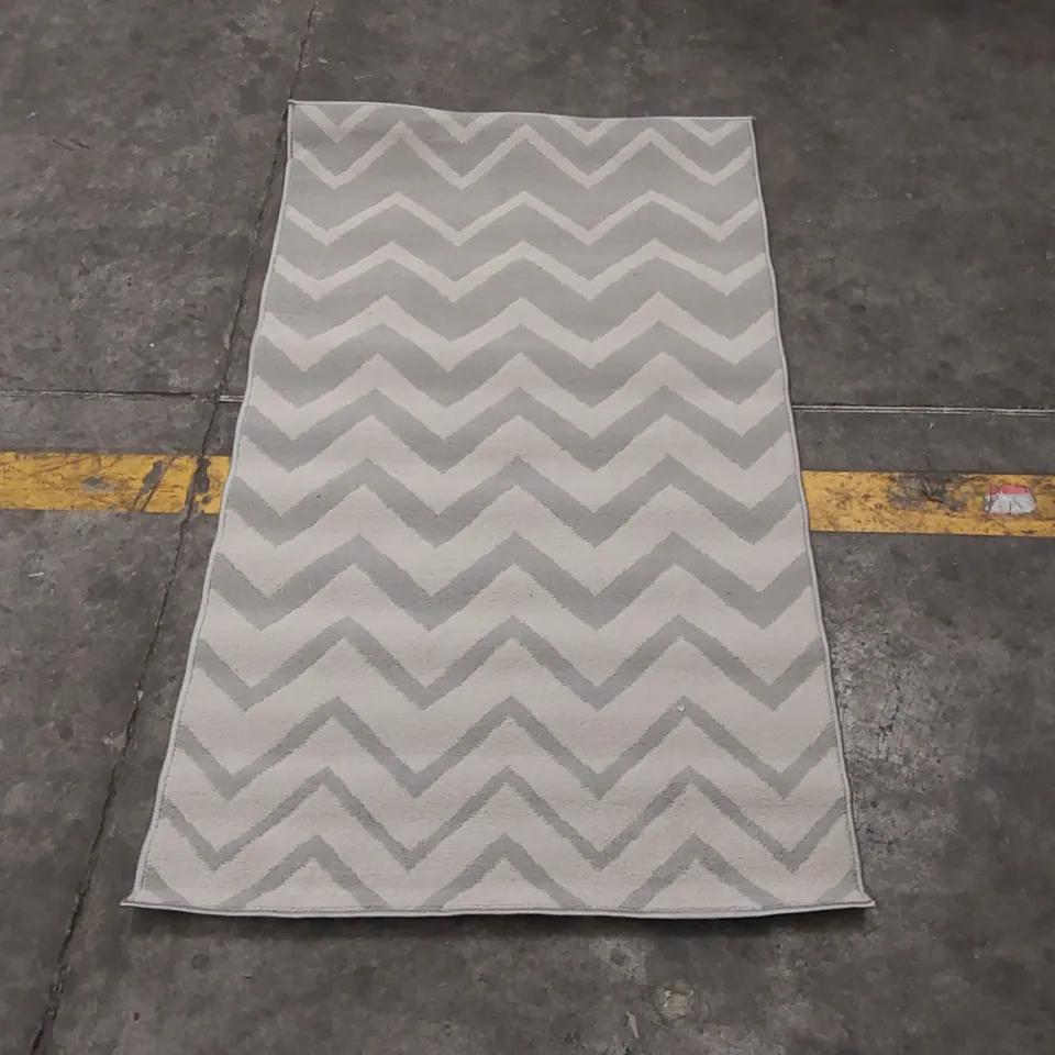 CRAFT CHEVRON RUG - 80 x 140cm
