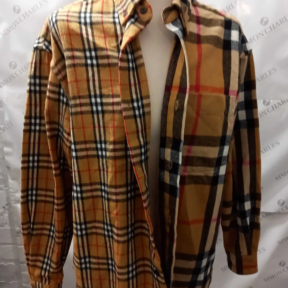 MENS BURBERRY BUTTON SHIRT SIZE M